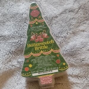 Scentsy Butterscotch Brittle Wax Brick - Festive Green and Yellow